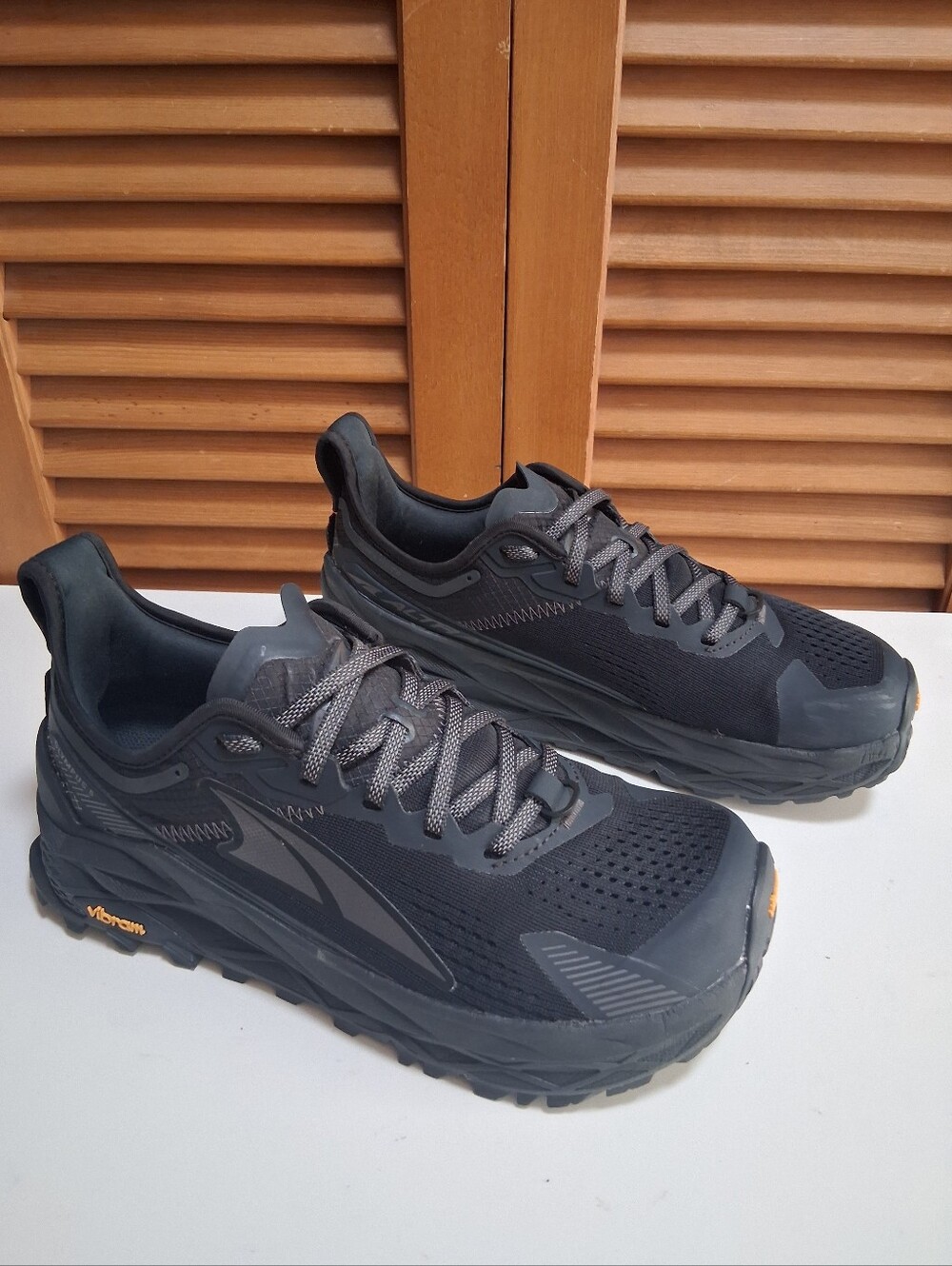 Altra Olympus 5 Black/Grey Women's Trail Running Shoe * Size: 8.5 - Picture 4 of 9